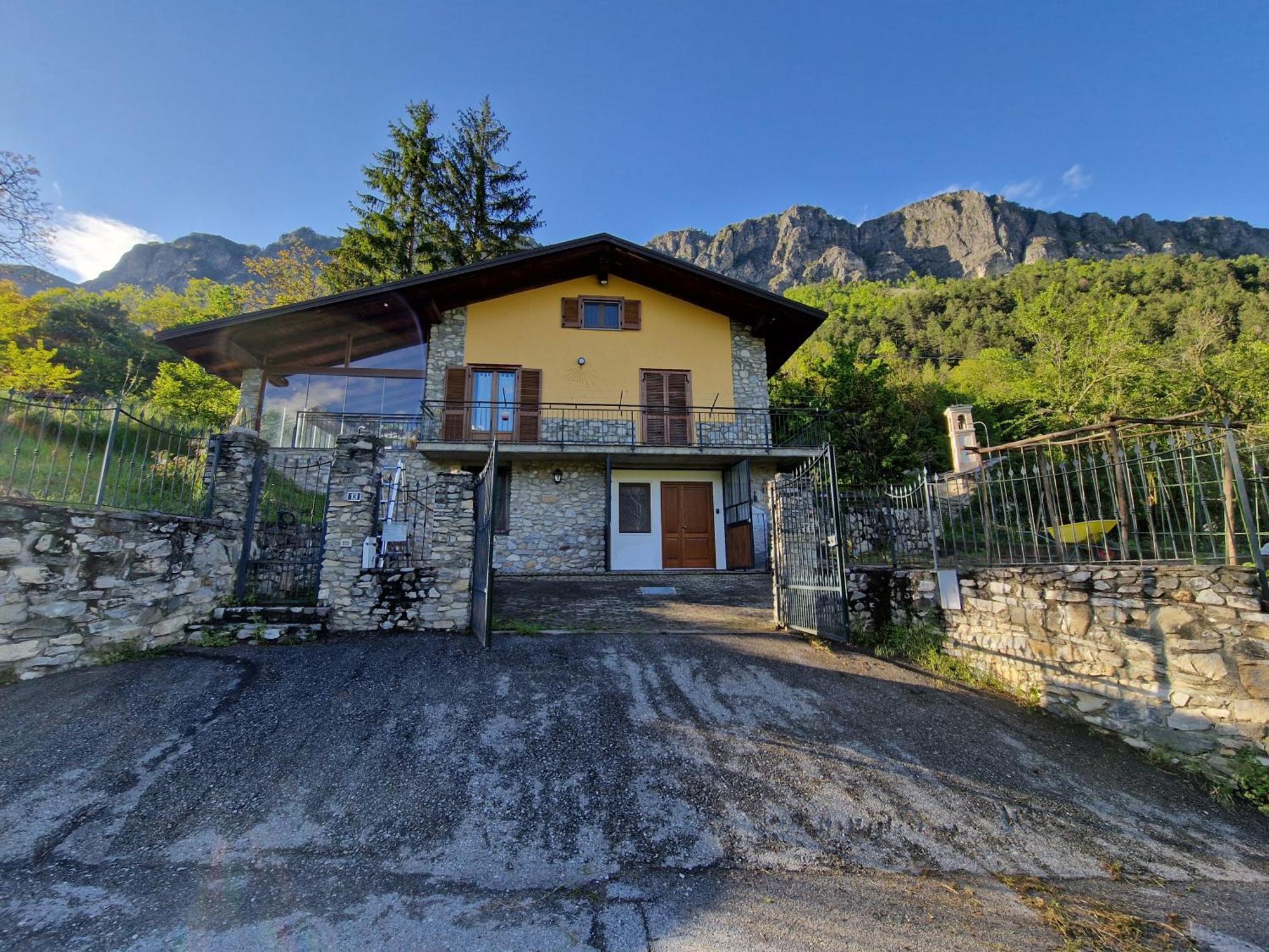 Casa Di Montagna Apartment Aisone Bagian luar foto